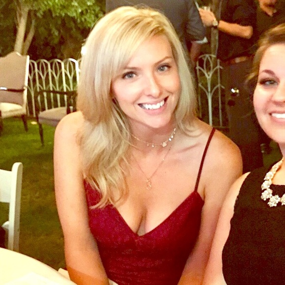 Meet your Posher, Monique - Picture 1 of 5